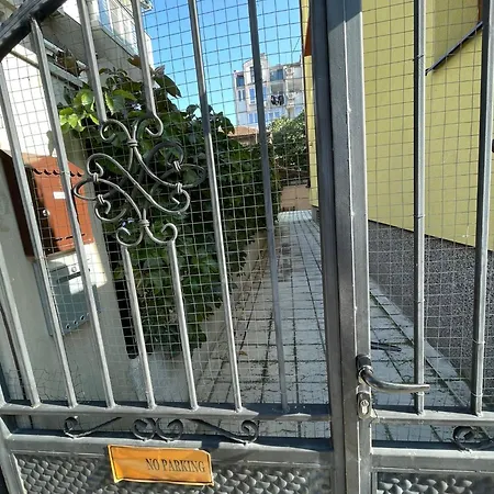 Apartamento 007 с градинка